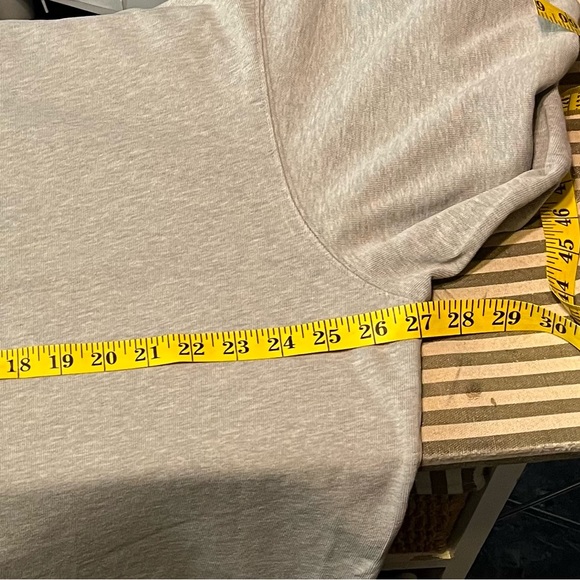 Abercrombie & Fitch Lightweight Sweatshirt - Picture 5 of 7